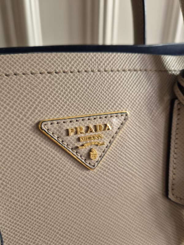 Prada Double Bag Saffiano Leder taupe – Bild 4