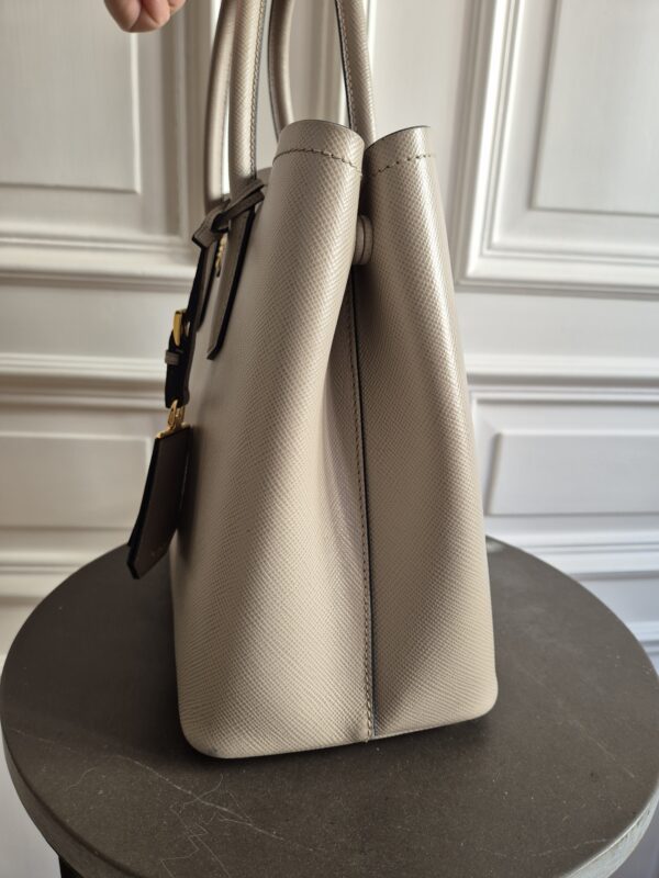 Prada Double Bag Saffiano Leder taupe – Bild 12