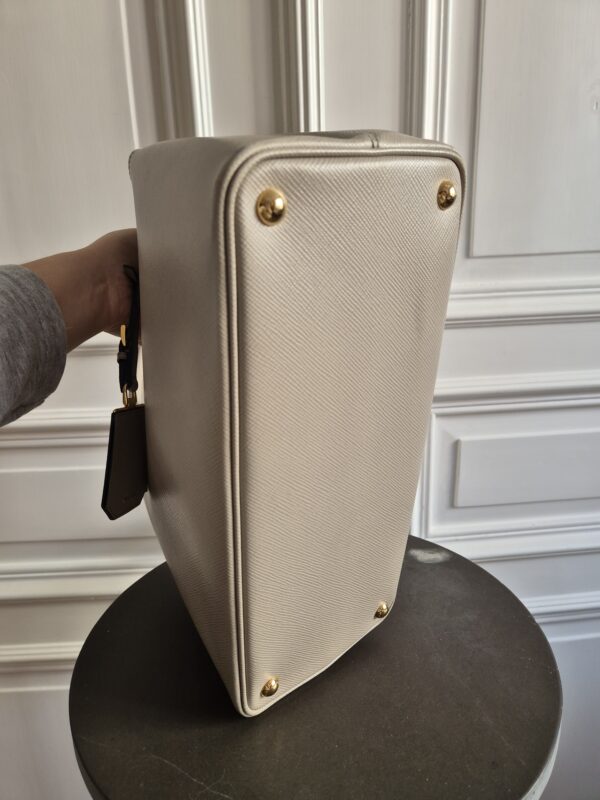 Prada Double Bag Saffiano Leder taupe – Bild 13